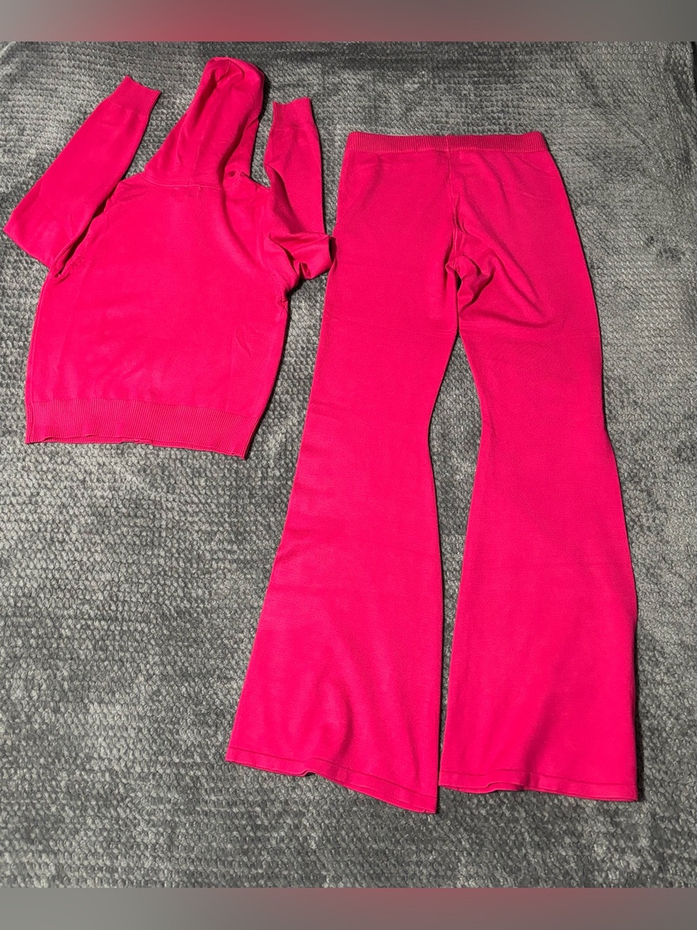 Juicy Couture Bright Pink Velour Hoodie & Flared Pants Set Size M - Picture 2 of 12